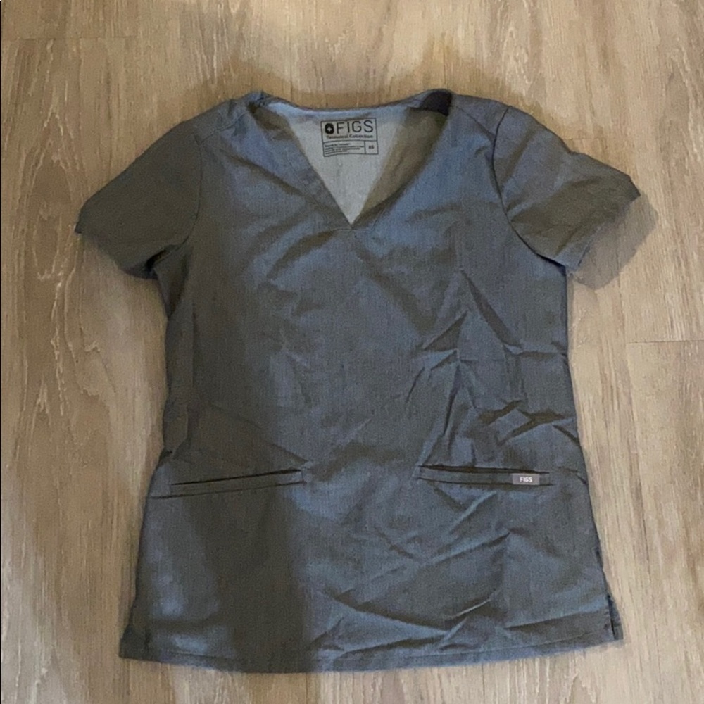 Figs gray two pocket top